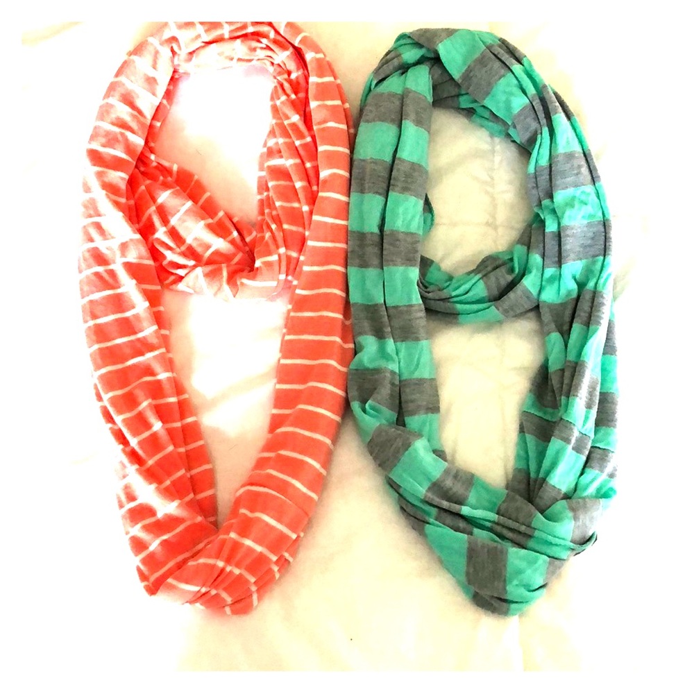 2 infinity scarves